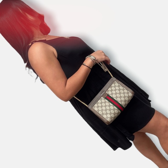 Gucci Handbags - 🔴SOLD🔴Gucci clutch crossbody Bag